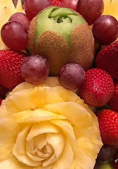 Торт на свадьбу Н113585 - Фруктовый декор стола от Натальи Ерохиной