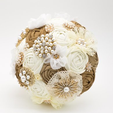 Букет M10482 - Свадебные брошь-букеты Madame Wedding