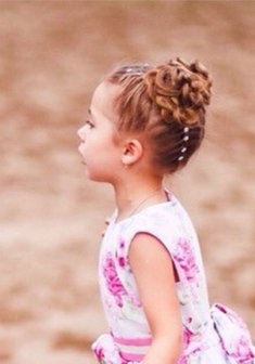 Cвадебная прическа рожки из плетеных волос (Б19266) с собранными волосами