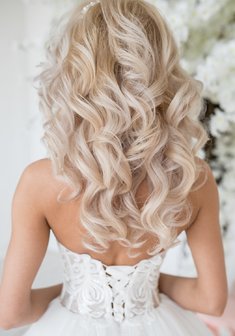 Cвадебная прическа Локоны (Т21418) с распущенными волосами