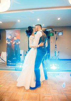 Cвадебная прическа Средний пучок (Т21437) с собранными волосами