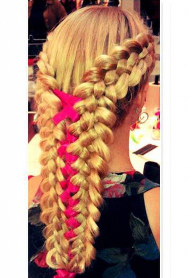 Свадебная прическа C17189 - Мобильный салон красоты Charm Factory