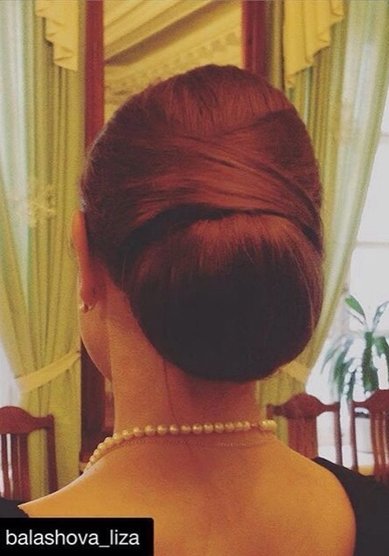 Свадебная прическа Низкий гладкий пучок (Д19023) - Стилист-визажист Дарья Антонова