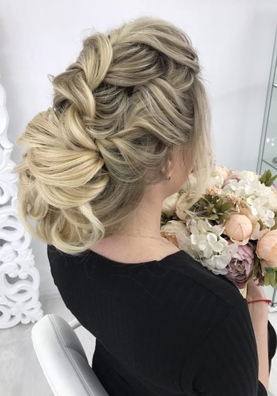 Прическа на свадьбу Низкий пучок (Д20056) - Стилист-визажист Дарья Антонова