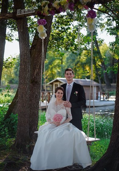 Прическа на свадьбу Элегантный низкий пучок (Т21484) - Стилист-визажист Тамара Анисимова...