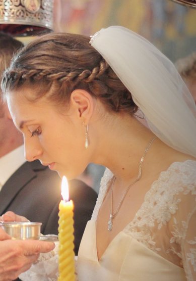 Прическа на свадьбу C17192 - Мобильный салон красоты Charm Factory