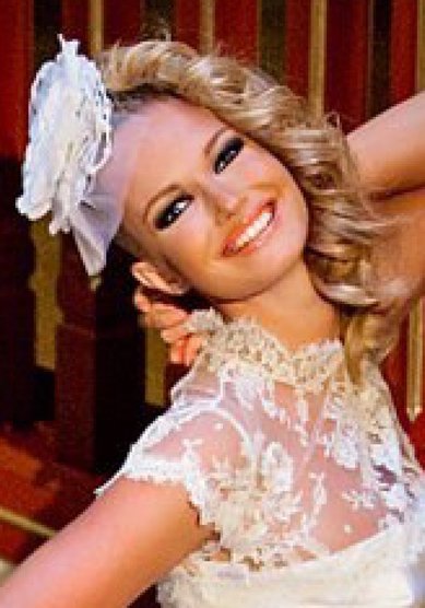 Свадебная прическа С17203 - VIP-СТилиСТ, визажист Светлана Тальянова