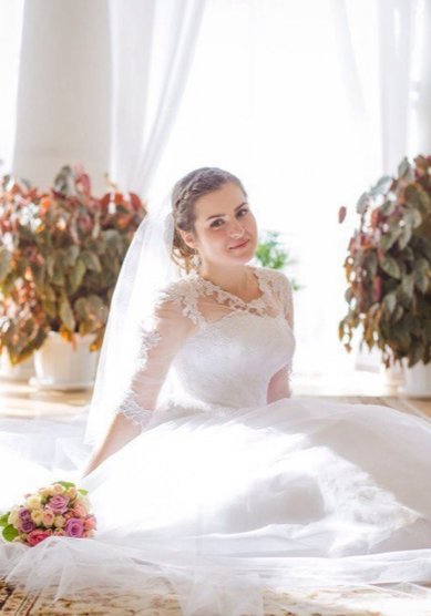 Прическа на свадьбу средний пучок с плетением (К19586) - стилист-визажист Ксения Кузнецова...