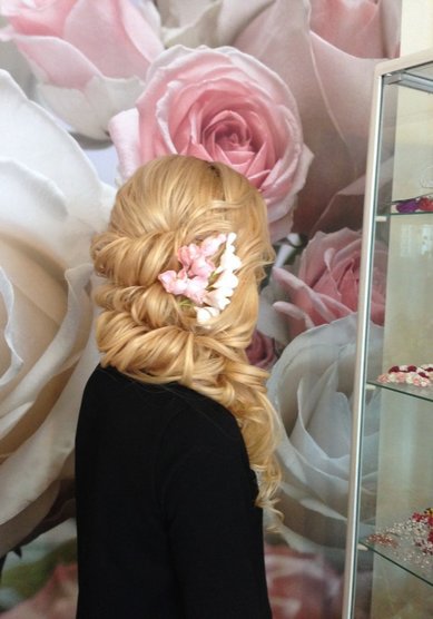 Прическа на свадьбу Д20048 - Стилист-визажист Дорохова Дарья